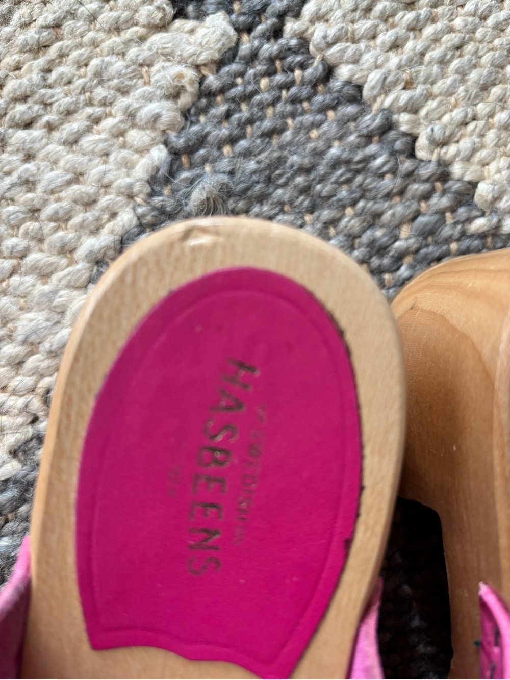 Swedish Hasbeens Hot Pink Crisscross Leather Slide Clogs - Picture 2 of 6
